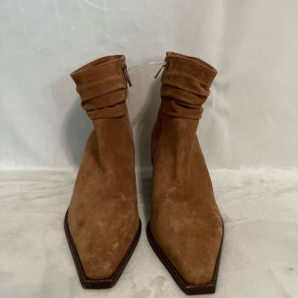 SOLD NWOT Vince Camuto Nerlinji Slouched Western - Picture 3 of 4
